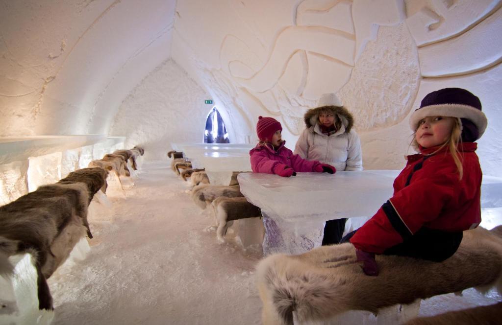 Arctic Snowhotel & Glass Igloos Sinettä Zewnętrze zdjęcie
